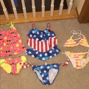 Set of (3) girls swimsuits
